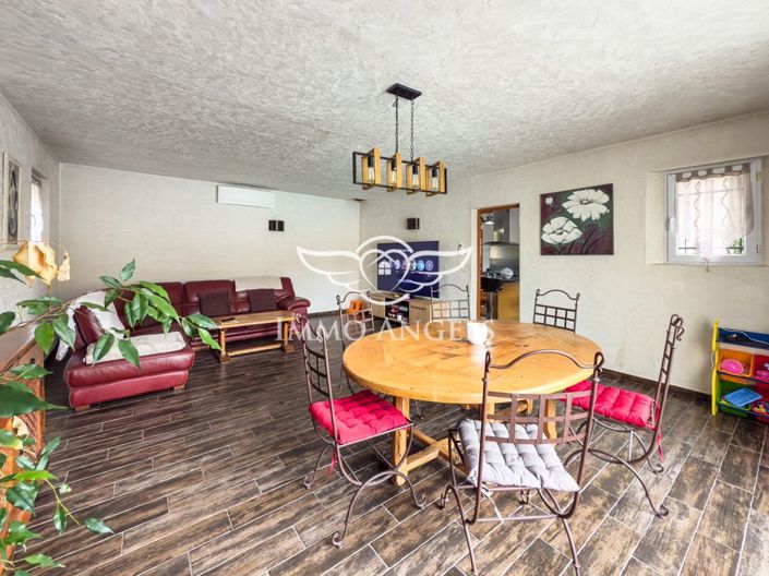 Image No.7-4 Bed House for sale