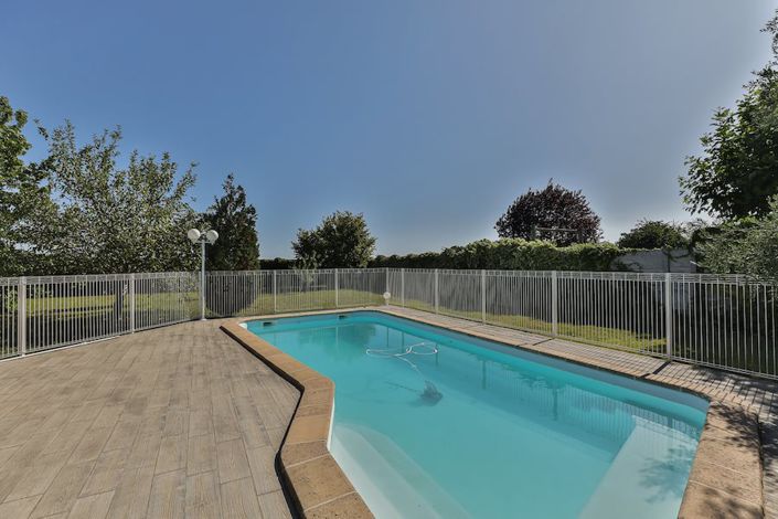 Image No.13-6 Bed House for sale