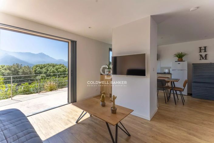 Image No.24-4 Bed House for sale