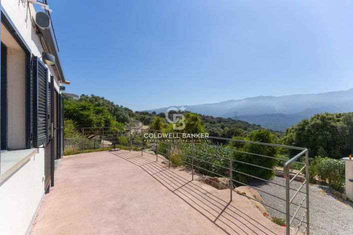 Image No.29-4 Bed House for sale