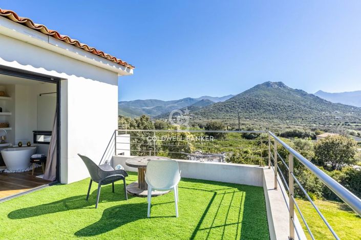 Image No.19-4 Bed House for sale