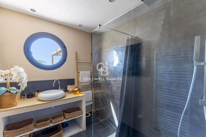 Image No.29-4 Bed House for sale