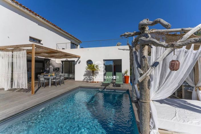 Image No.35-4 Bed House for sale