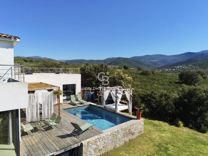 Image No.7-4 Bed House for sale