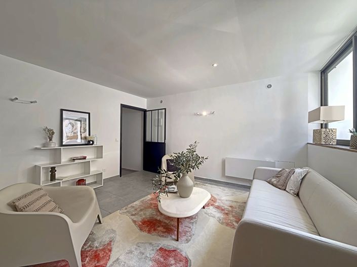 Image No.2-Appartement de 2 chambres à vendre à Cadenet