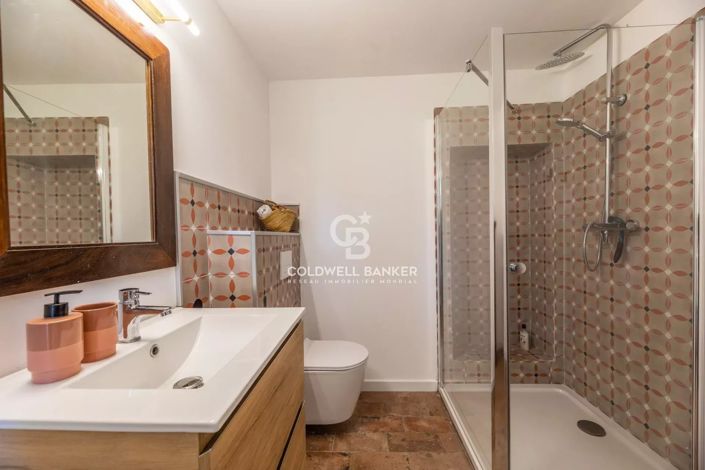 Image No.18-6 Bed House for sale