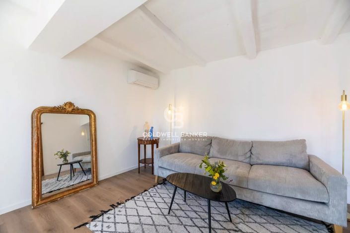 Image No.21-6 Bed House for sale