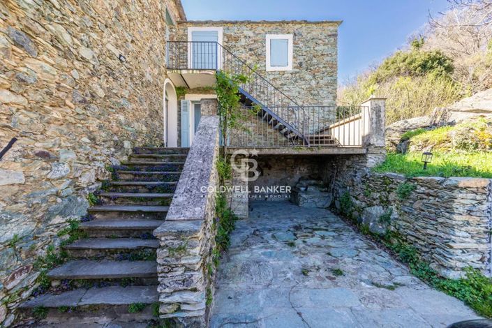 Image No.4-6 Bed House for sale