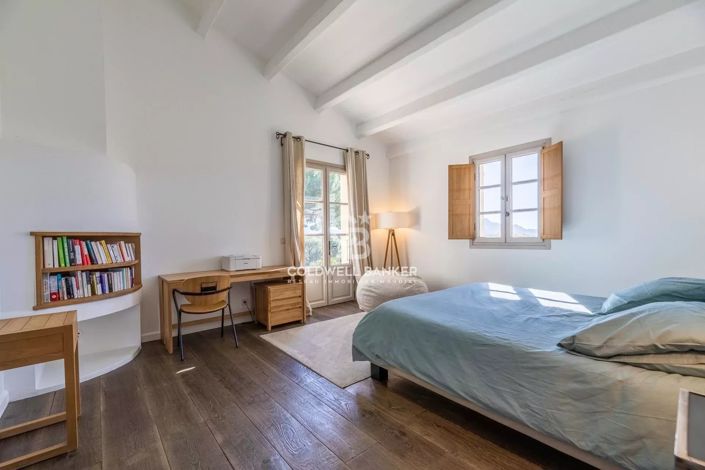 Image No.33-7 Bed House for sale