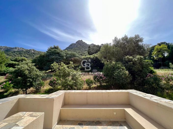 Image No.37-7 Bed House for sale