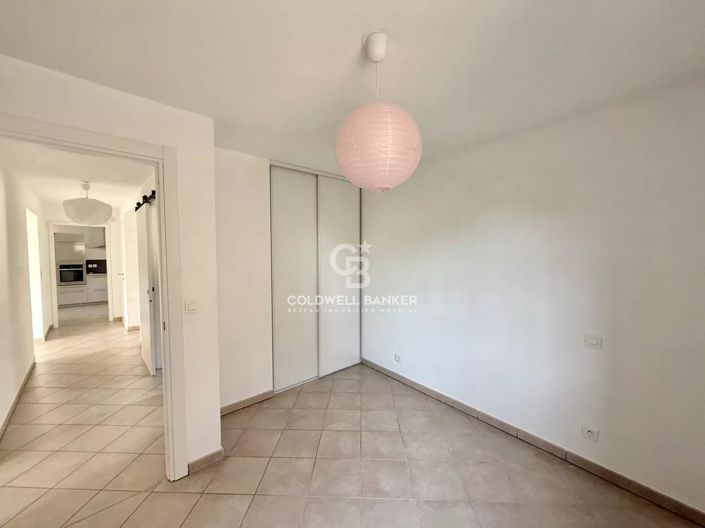 Image No.12-3 Bed Apartment for sale