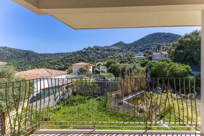 Image No.27-4 Bed House for sale