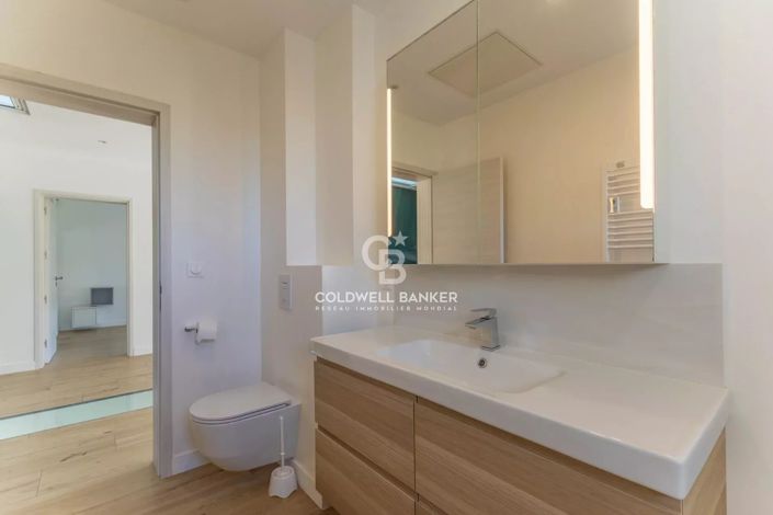 Image No.29-4 Bed House for sale