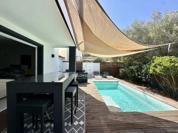 Image No.17-4 Bed House for sale
