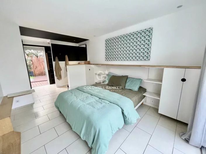 Image No.6-4 Bed House for sale