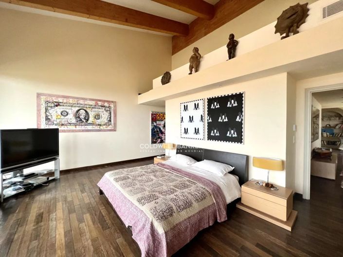 Image No.12-10 Bed House for sale