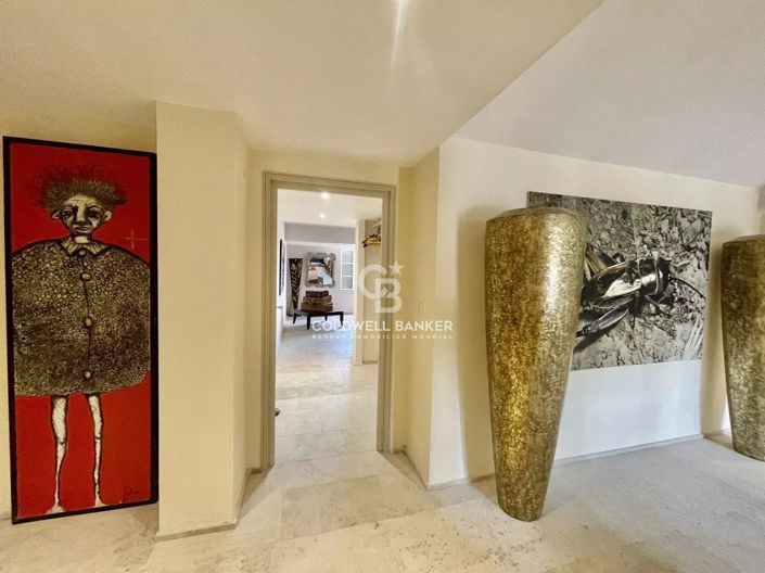 Image No.19-10 Bed House for sale