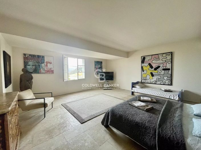 Image No.20-10 Bed House for sale