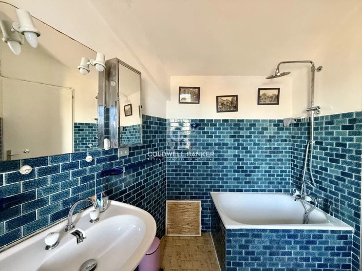 Image No.20-4 Bed Apartment for sale