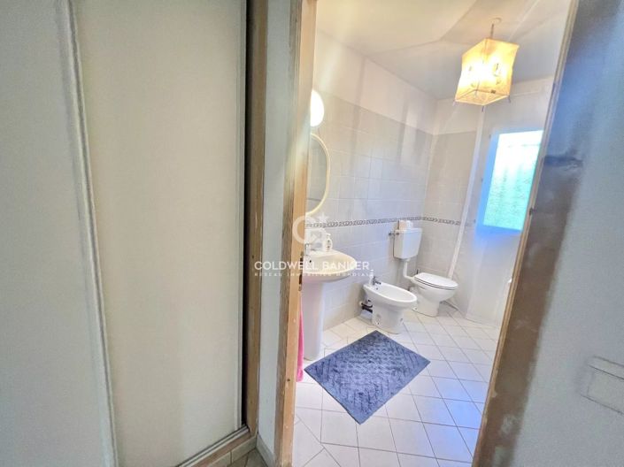 Image No.18-3 Bed House for sale