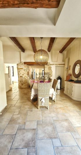 Image No.8-5 Bed House for sale