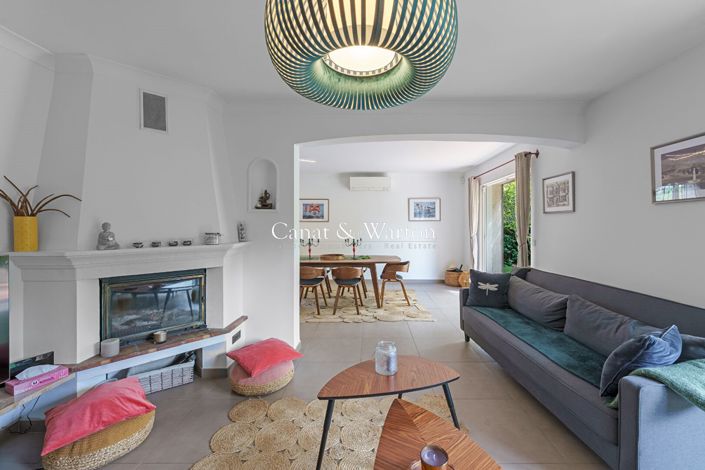 Image No.4-4 Bed House for sale