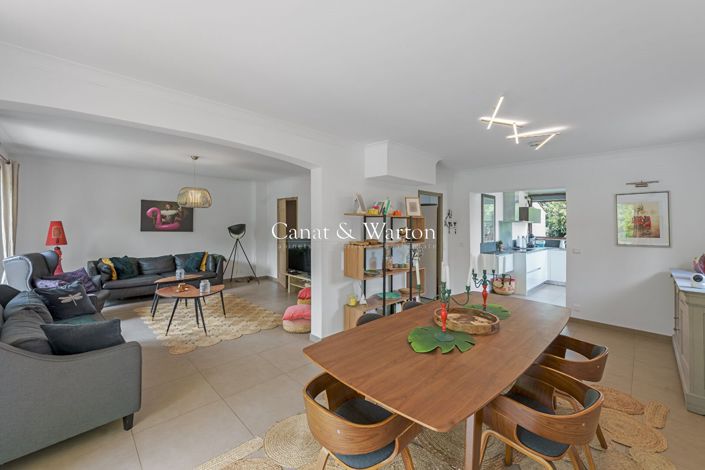 Image No.5-4 Bed House for sale