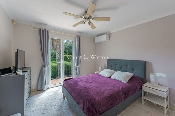 Image No.7-4 Bed House for sale