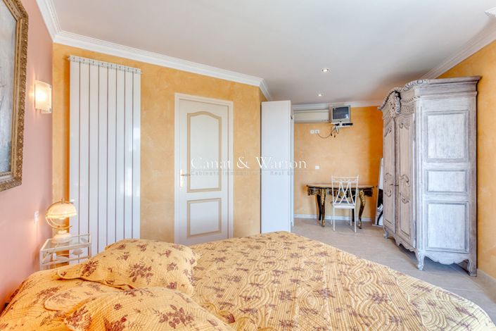 Image No.16-5 Bed House for sale
