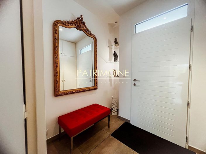Image No.6-4 Bed House for sale