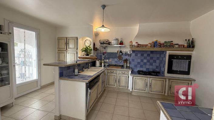 Image No.9-4 Bed House for sale