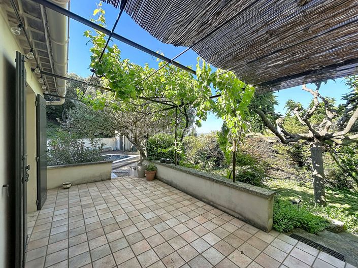 Image No.10-3 Bed House for sale