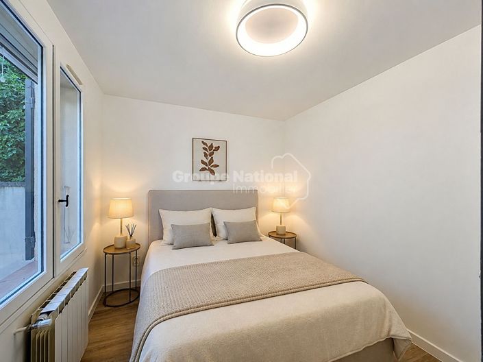 Image No.18-3 Bed House for sale