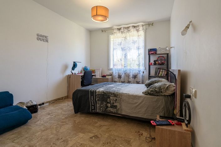 Image No.13-3 Bed House for sale