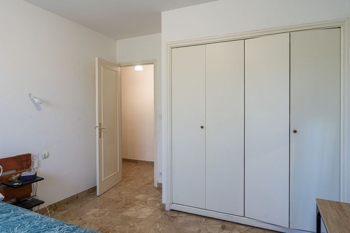 Image No.16-3 Bed House for sale
