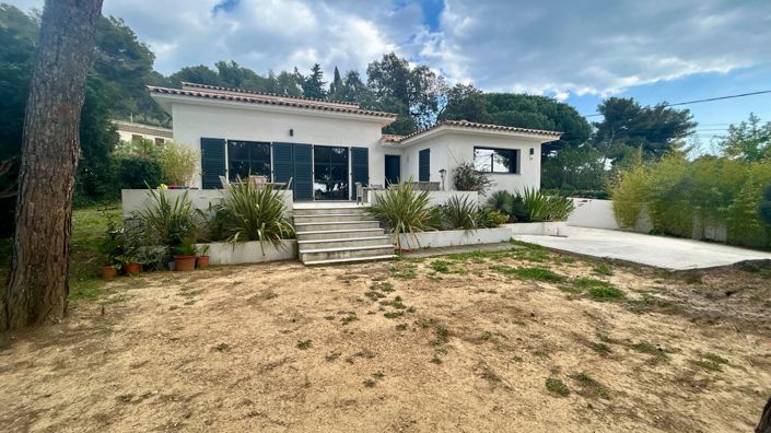 Image No.2-4 Bed House for sale