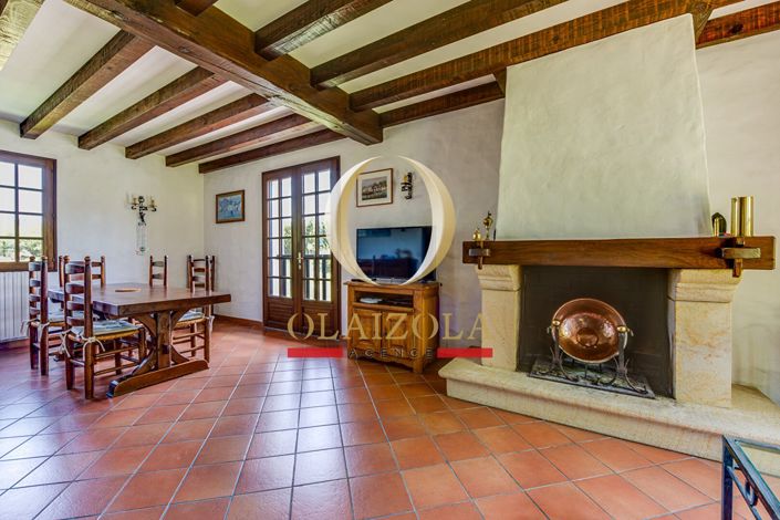 Image No.5-4 Bed House for sale