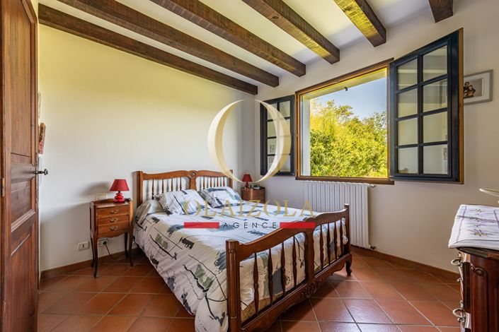 Image No.8-4 Bed House for sale