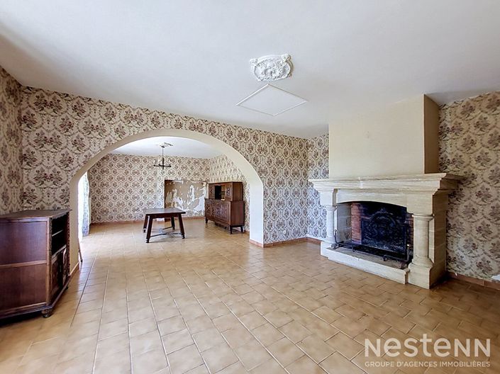 Image No.6-5 Bed House for sale