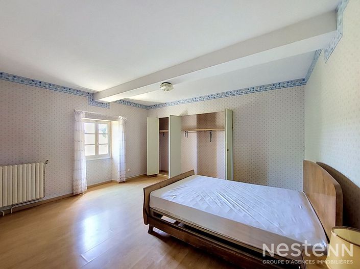 Image No.9-5 Bed House for sale