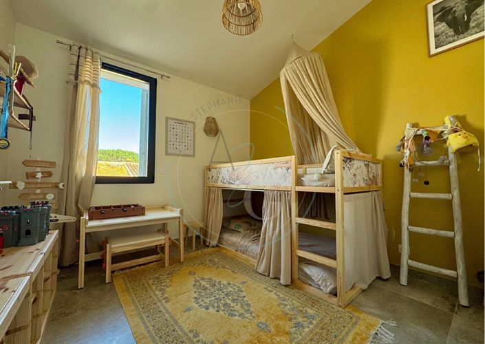 Image No.10-3 Bed House for sale
