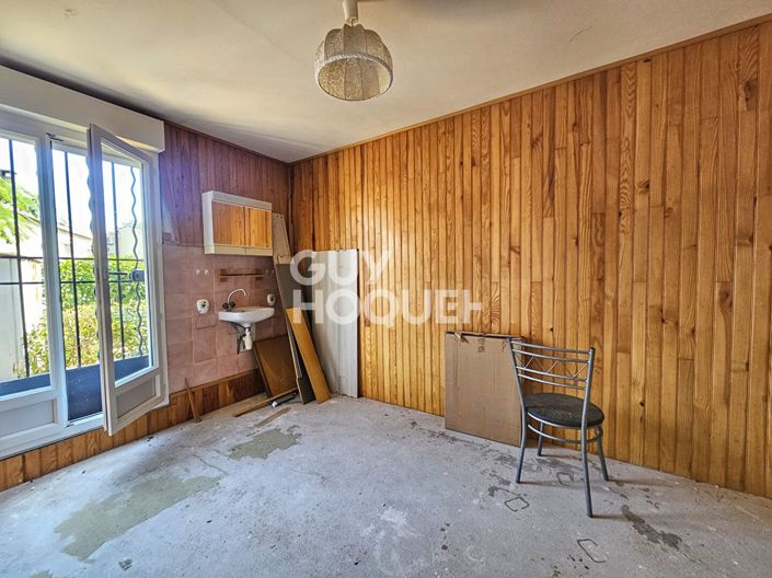 Image No.8-4 Bed House for sale