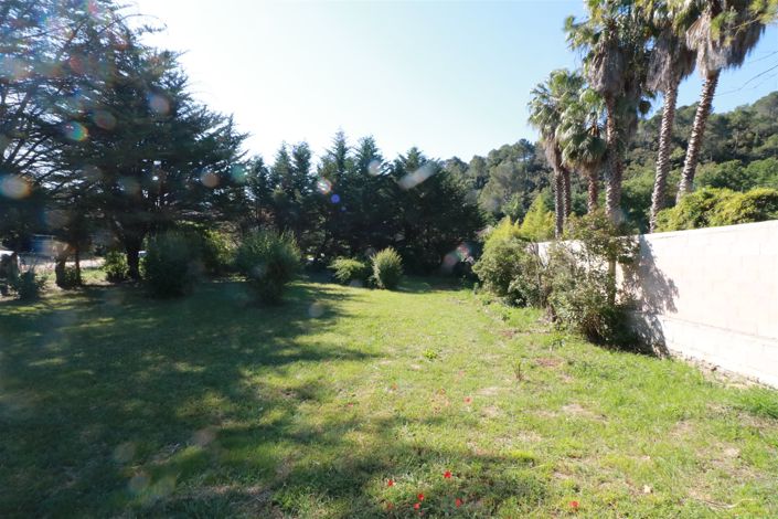 Image No.11-3 Bed House for sale