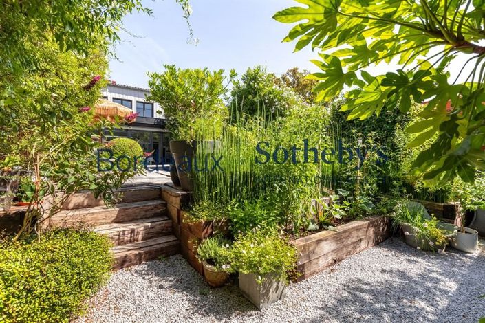 Image No.20-3 Bed House for sale