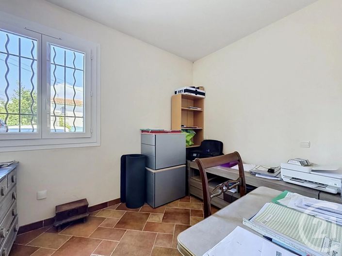 Image No.15-3 Bed House for sale