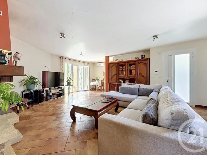 Image No.7-3 Bed House for sale