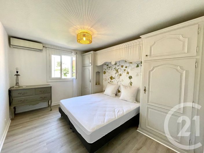 Image No.8-2 Bed House for sale