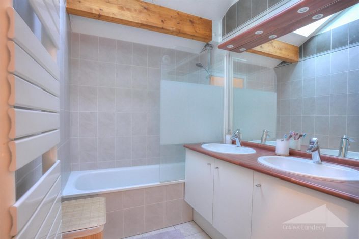 Image No.10-4 Bed Apartment for sale