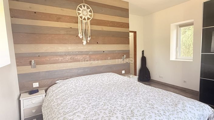 Image No.9-8 Bed House for sale
