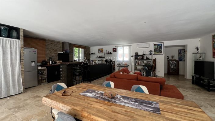 Image No.9-4 Bed House for sale